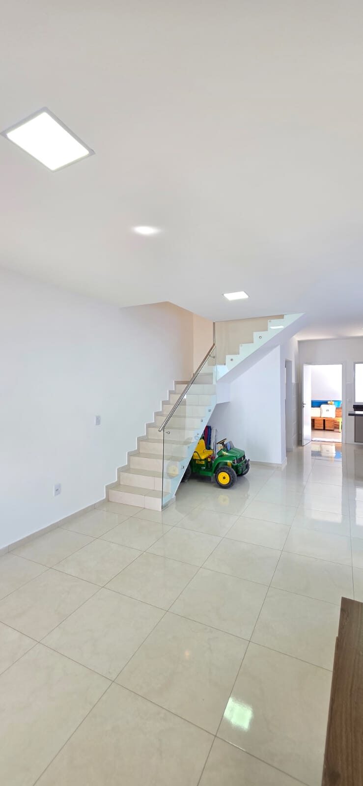 Casa Moderna com Área Gourmet e Energia Solar, miniatura 4